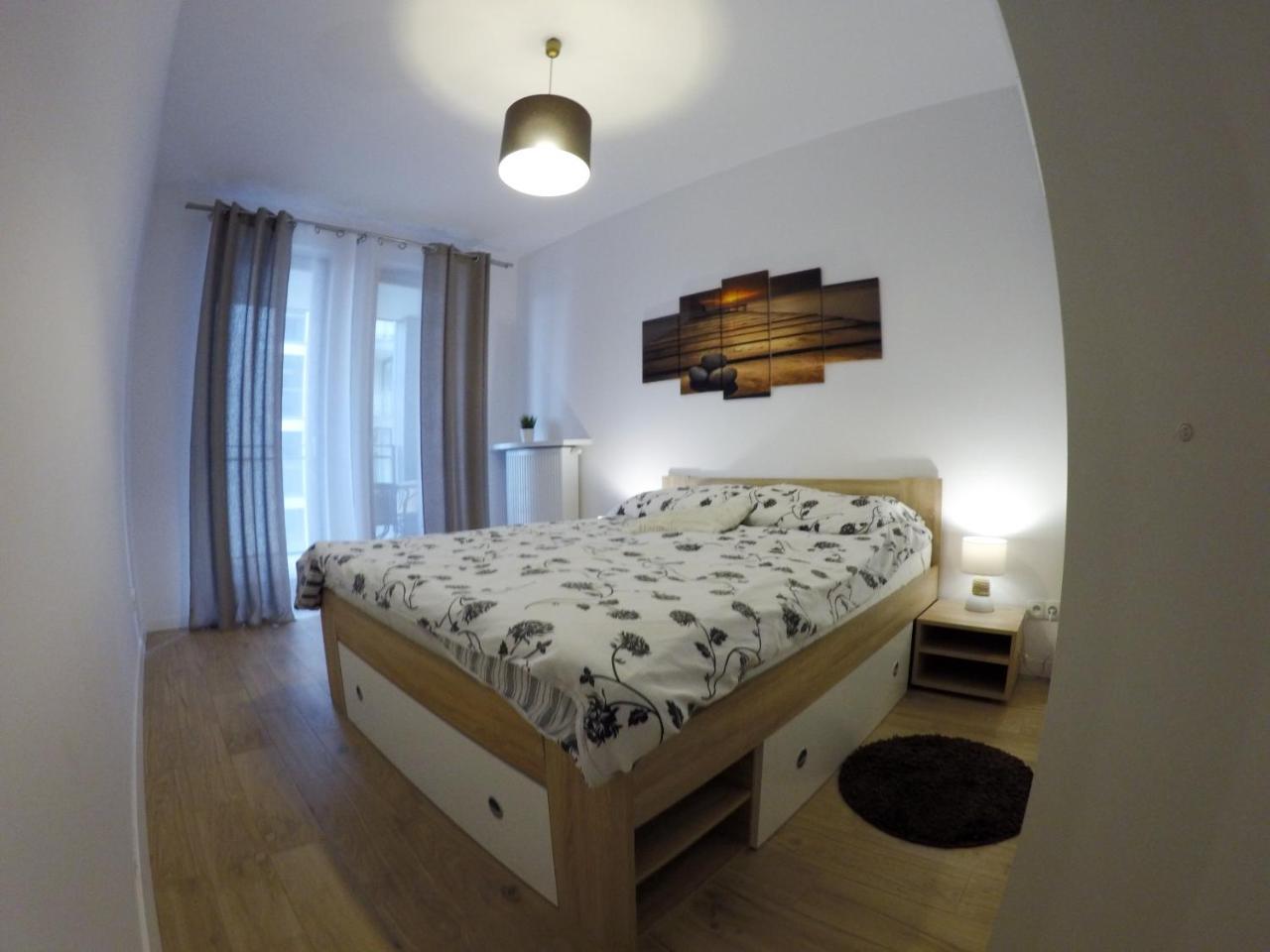 Apartament Obrzezna 3 Deluxe Varşova Dış mekan fotoğraf
